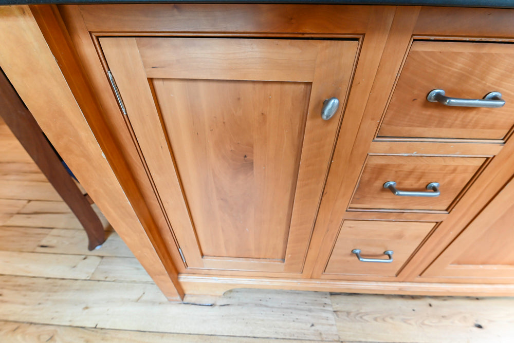 ÒThe DavenportÓ Traditional Wooden Kitchen with Island and 48" Sub-Zero Refrigerator