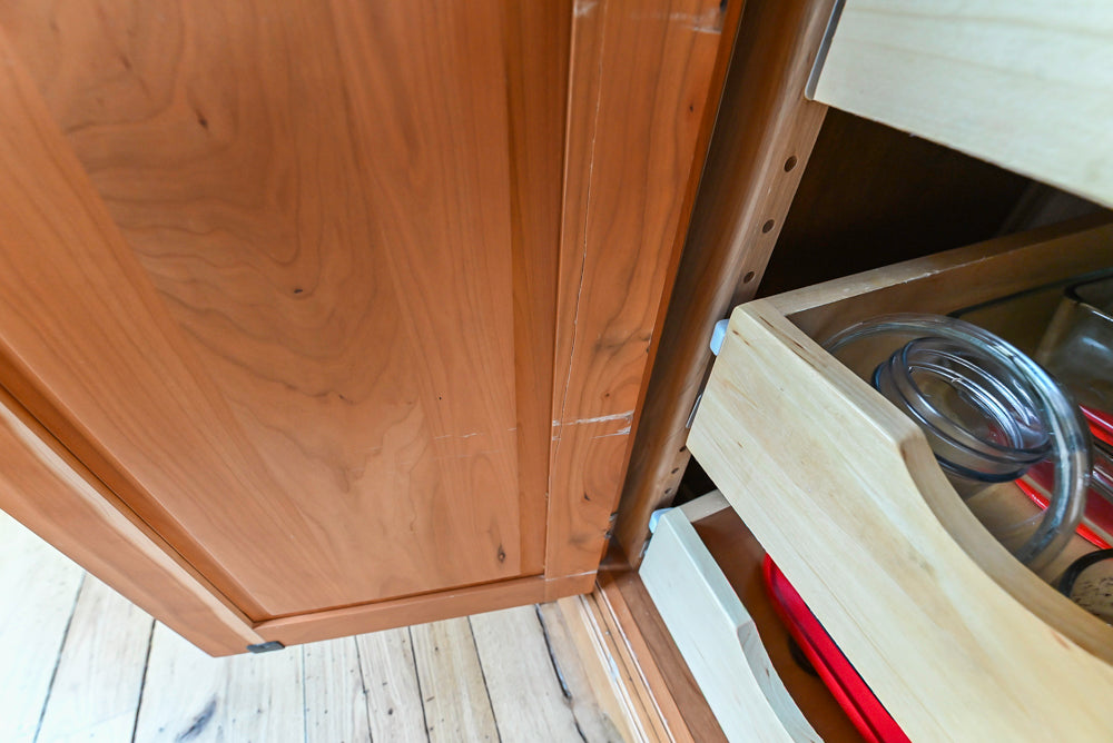 ÒThe DavenportÓ Traditional Wooden Kitchen with Island and 48" Sub-Zero Refrigerator