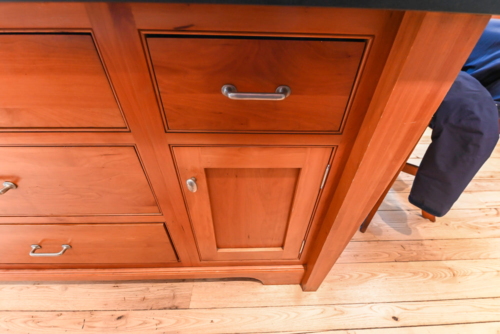 ÒThe DavenportÓ Traditional Wooden Kitchen with Island and 48" Sub-Zero Refrigerator