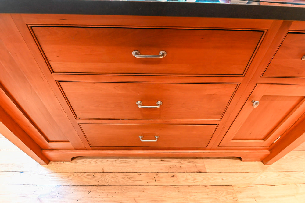 ÒThe DavenportÓ Traditional Wooden Kitchen with Island and 48" Sub-Zero Refrigerator