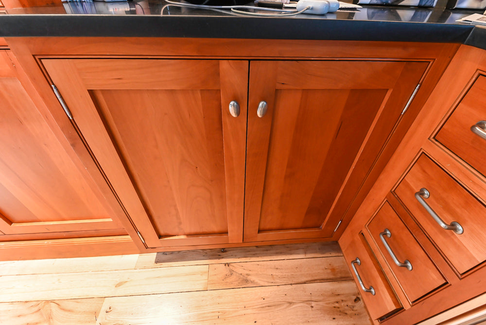 ÒThe DavenportÓ Traditional Wooden Kitchen with Island and 48" Sub-Zero Refrigerator