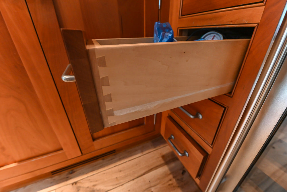 ÒThe DavenportÓ Traditional Wooden Kitchen with Island and 48" Sub-Zero Refrigerator