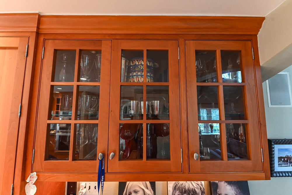 ÒThe DavenportÓ Traditional Wooden Kitchen with Island and 48" Sub-Zero Refrigerator