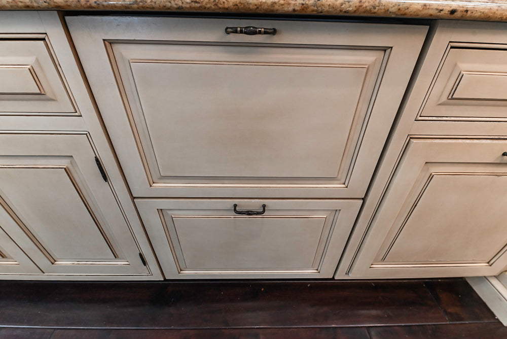 ÒThe HarcourtÓ Traditional Two-Tone Distressed Kitchen with Green Island, Granite Countertops and Appliances