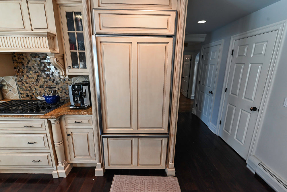 ÒThe HarcourtÓ Traditional Two-Tone Distressed Kitchen with Green Island, Granite Countertops and Appliances