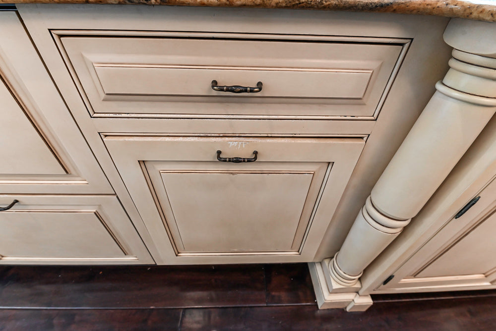 ÒThe HarcourtÓ Traditional Two-Tone Distressed Kitchen with Green Island, Granite Countertops and Appliances