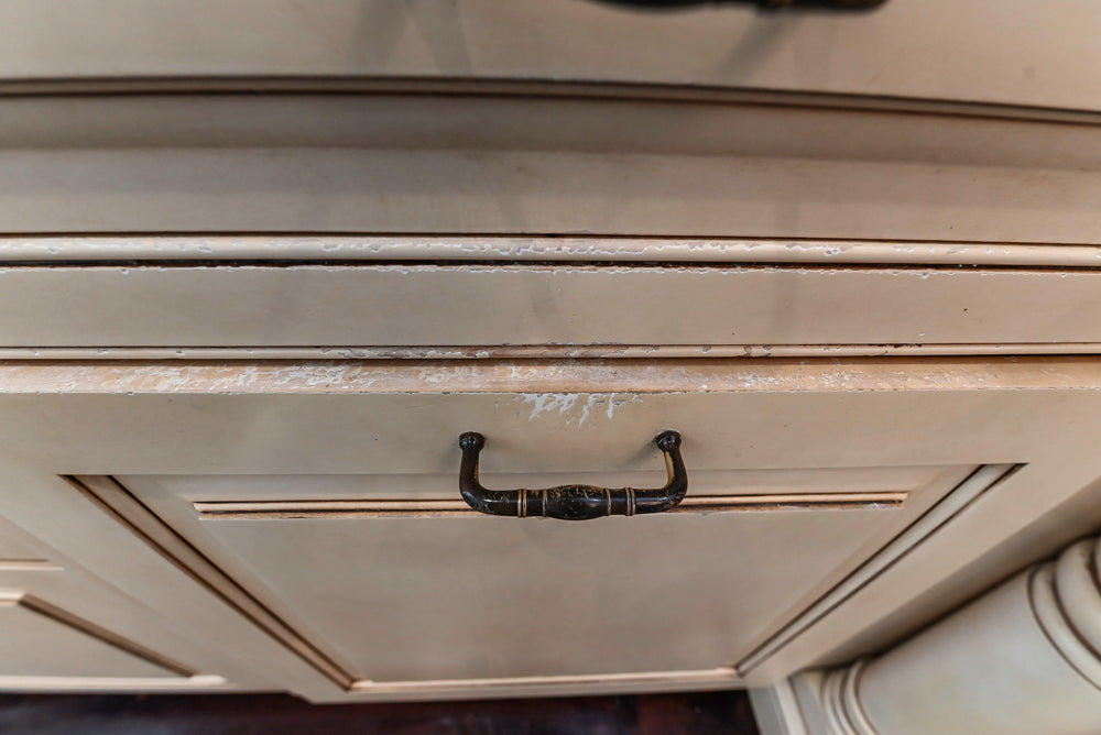 ÒThe HarcourtÓ Traditional Two-Tone Distressed Kitchen with Green Island, Granite Countertops and Appliances