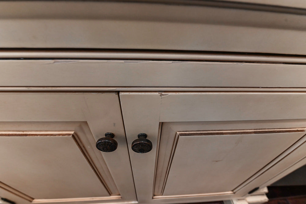 ÒThe HarcourtÓ Traditional Two-Tone Distressed Kitchen with Green Island, Granite Countertops and Appliances