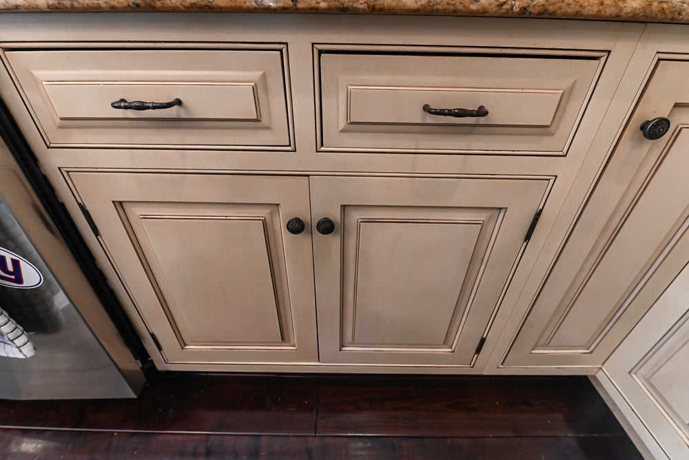ÒThe HarcourtÓ Traditional Two-Tone Distressed Kitchen with Green Island, Granite Countertops and Appliances