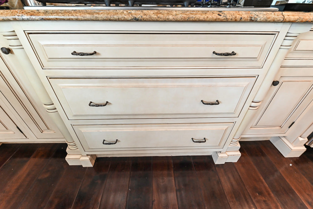 ÒThe HarcourtÓ Traditional Two-Tone Distressed Kitchen with Green Island, Granite Countertops and Appliances