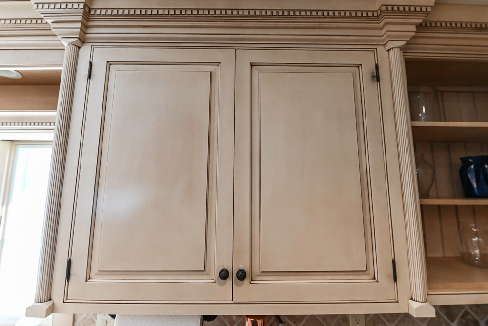 ÒThe HarcourtÓ Traditional Two-Tone Distressed Kitchen with Green Island, Granite Countertops and Appliances