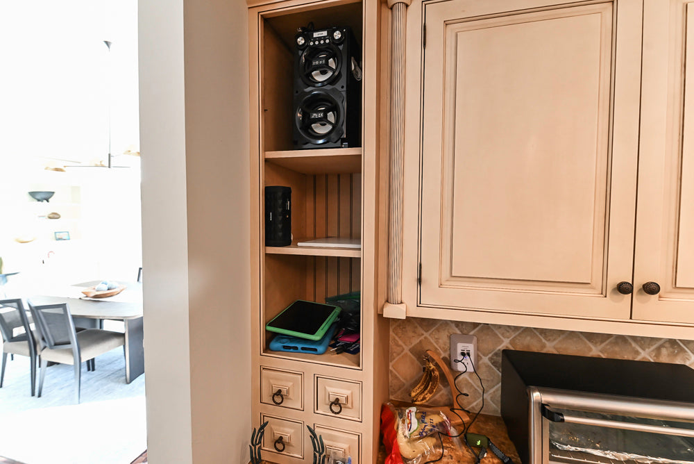 ÒThe HarcourtÓ Traditional Two-Tone Distressed Kitchen with Green Island, Granite Countertops and Appliances