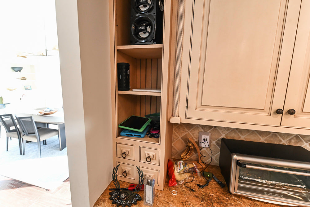 ÒThe HarcourtÓ Traditional Two-Tone Distressed Kitchen with Green Island, Granite Countertops and Appliances