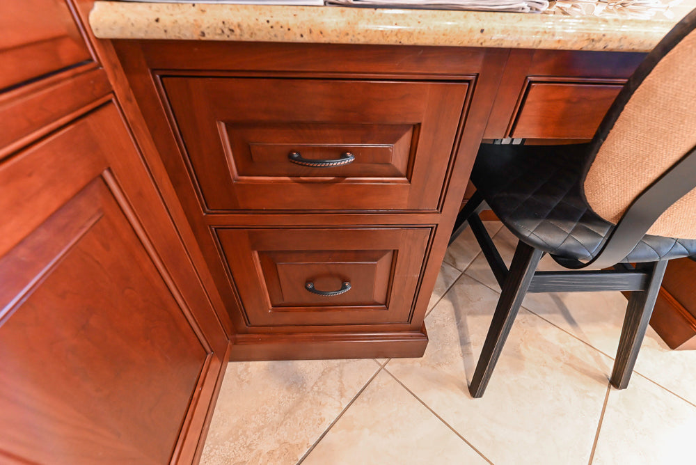 "The Winchester" Traditional Wooden Kitchen with Granite Countertops and Appliances