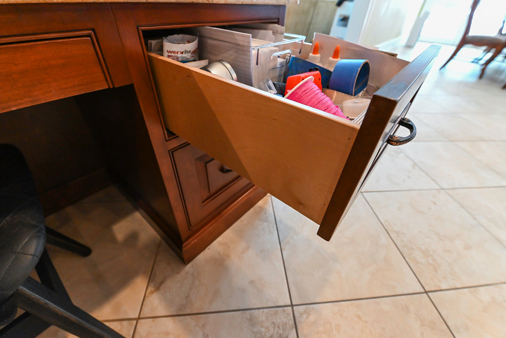 "The Winchester" Traditional Wooden Kitchen with Granite Countertops and Appliances