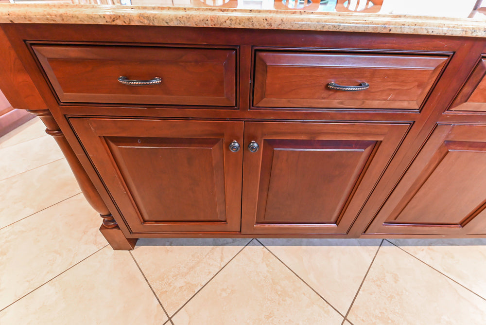 "The Winchester" Traditional Wooden Kitchen with Granite Countertops and Appliances