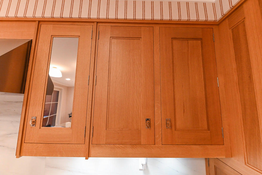 Christopher Peacock "Culinarium" Transitional Rift-Sawn White Oak Kitchen with Island