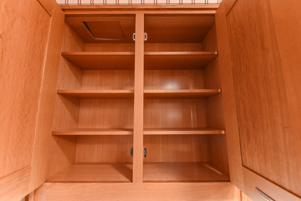 Christopher Peacock "Culinarium" Transitional Rift-Sawn White Oak Kitchen with Island