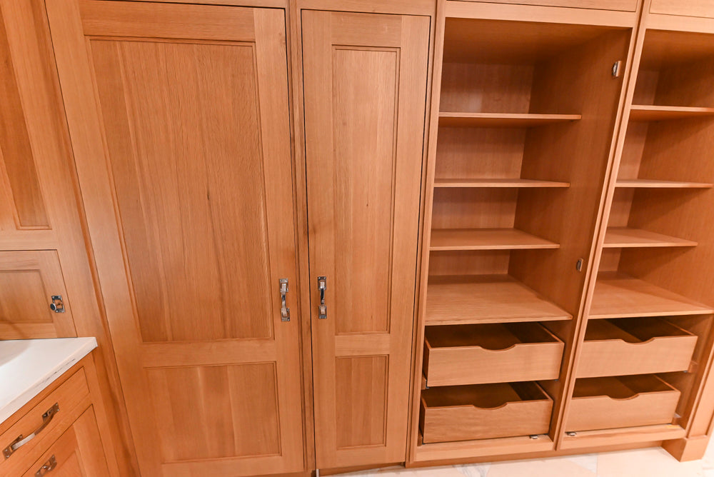 Christopher Peacock "Culinarium" Transitional Rift-Sawn White Oak Kitchen with Island