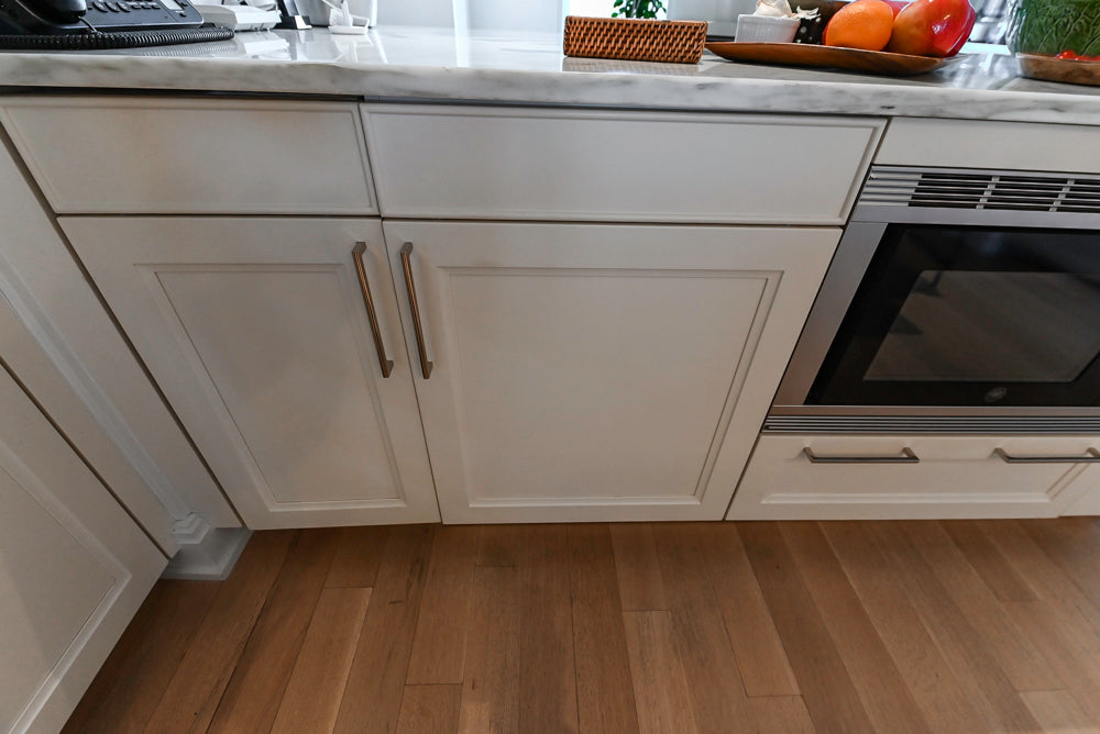 SieMatic Transitional White Kitchen with Island & Luxury Appliances