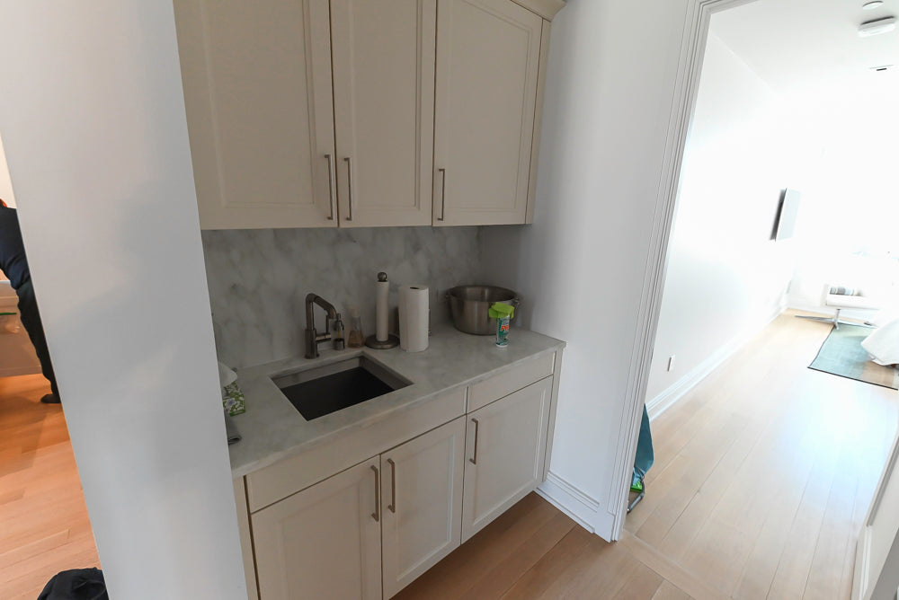 Luxury pre-owned white bar cabinet and storage by SieMatic