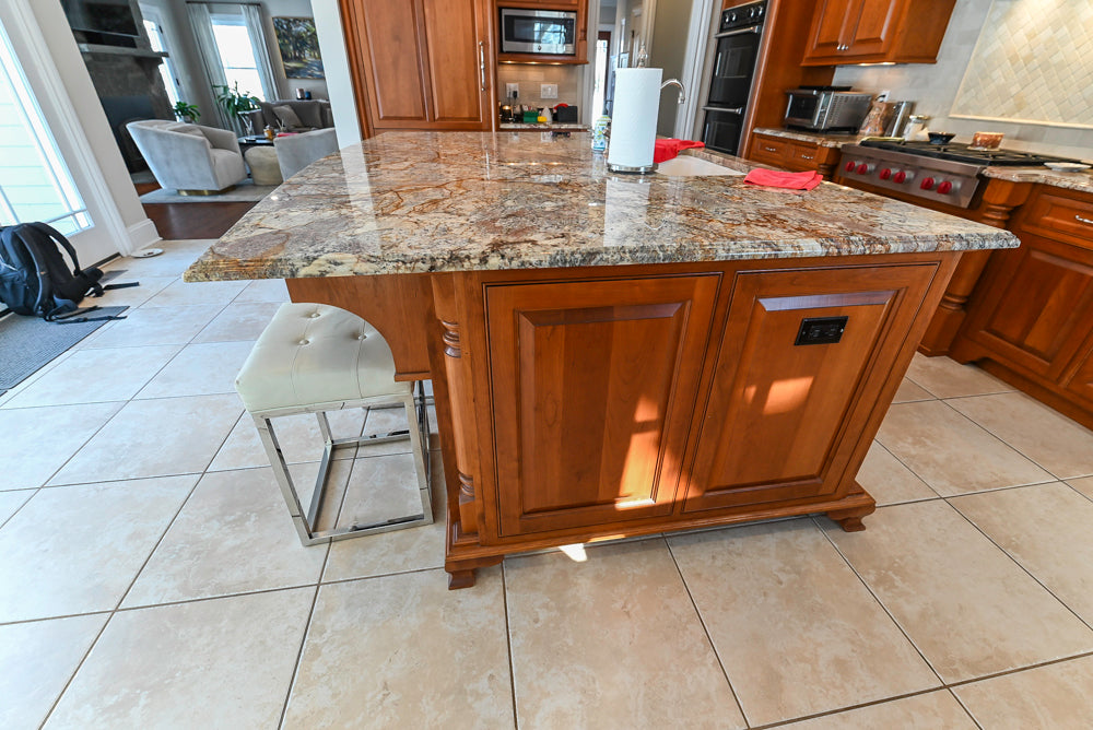 “The Woodford” Traditional Custom Wooden Kitchen with Island, Wolf Rangetop & Sub-Zero Refrigerator