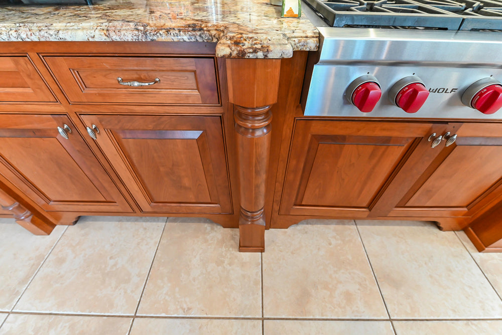 “The Woodford” Traditional Custom Wooden Kitchen with Island, Wolf Rangetop & Sub-Zero Refrigerator