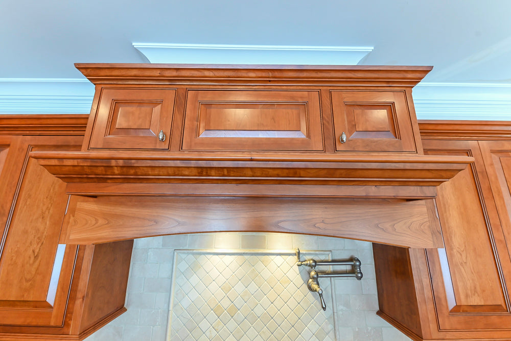 “The Woodford” Traditional Custom Wooden Kitchen with Island, Wolf Rangetop & Sub-Zero Refrigerator