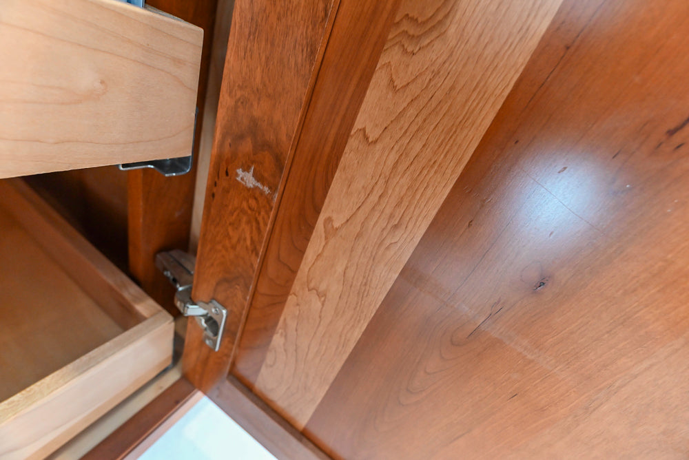 “The Woodford” Traditional Custom Wooden Kitchen with Island, Wolf Rangetop & Sub-Zero Refrigerator