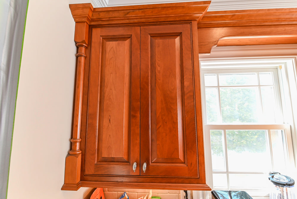 “The Woodford” Traditional Custom Wooden Kitchen with Island, Wolf Rangetop & Sub-Zero Refrigerator