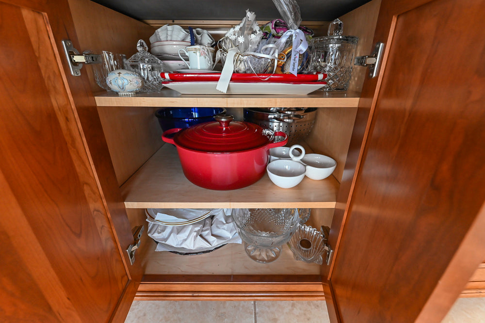“The Woodford” Traditional Custom Wooden Kitchen with Island, Wolf Rangetop & Sub-Zero Refrigerator