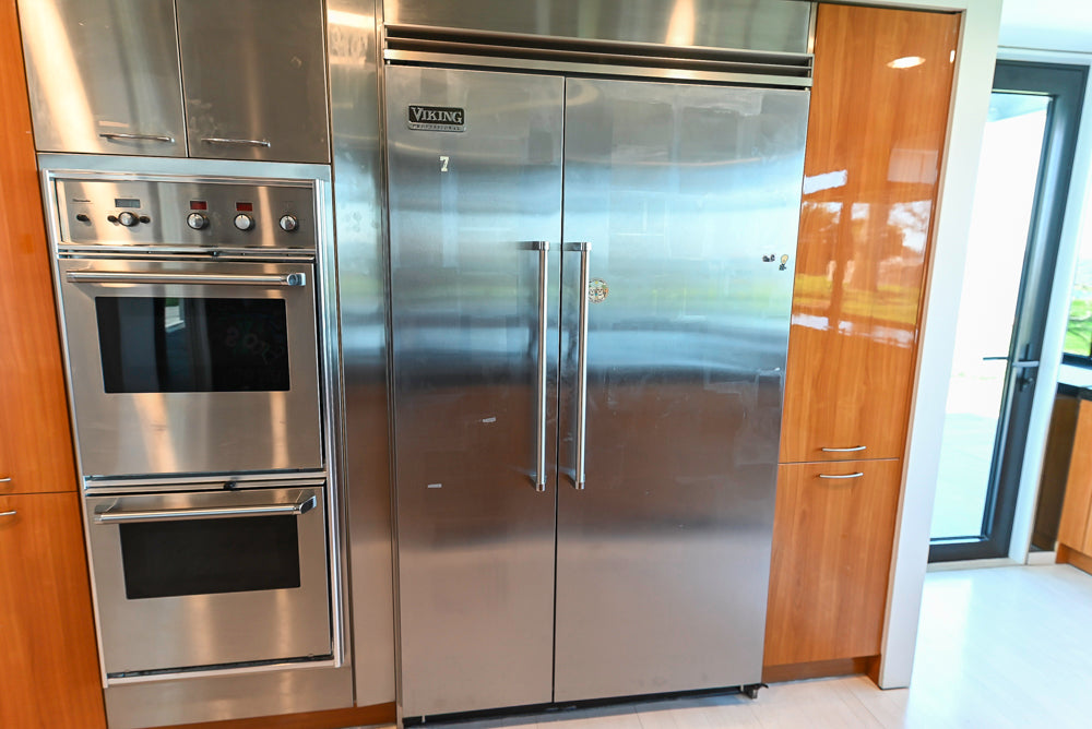 Neff Modern Kitchen with Island and 48" Viking Refrigerator