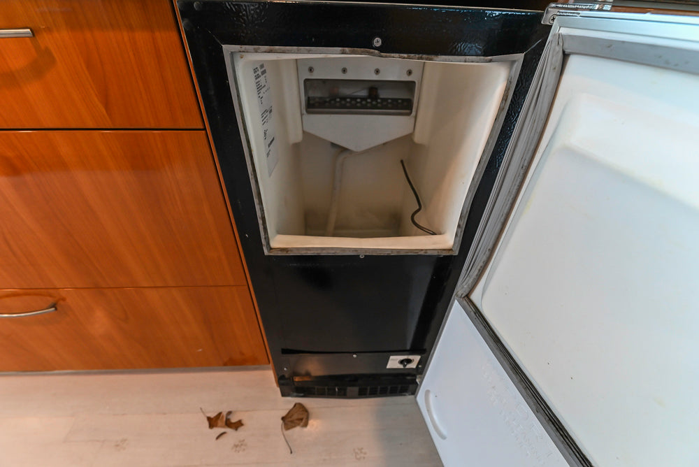Neff Modern Kitchen with Island and 48" Viking Refrigerator