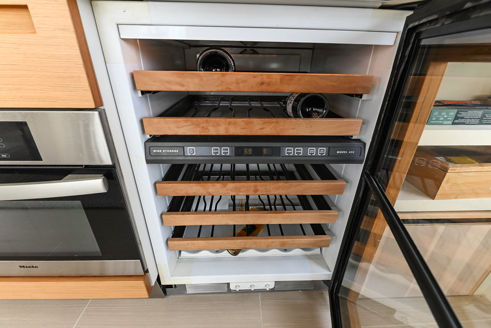 Poliform Modern Kitchen with Sideboard