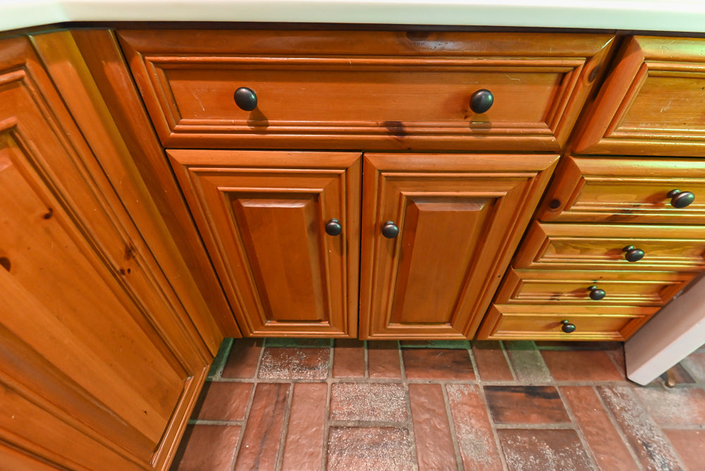 Wood-Mode Traditional Classic Craftsman Butler's Pantry