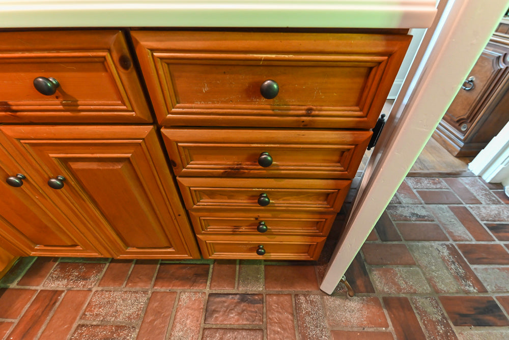 Wood-Mode Traditional Classic Craftsman Butler's Pantry