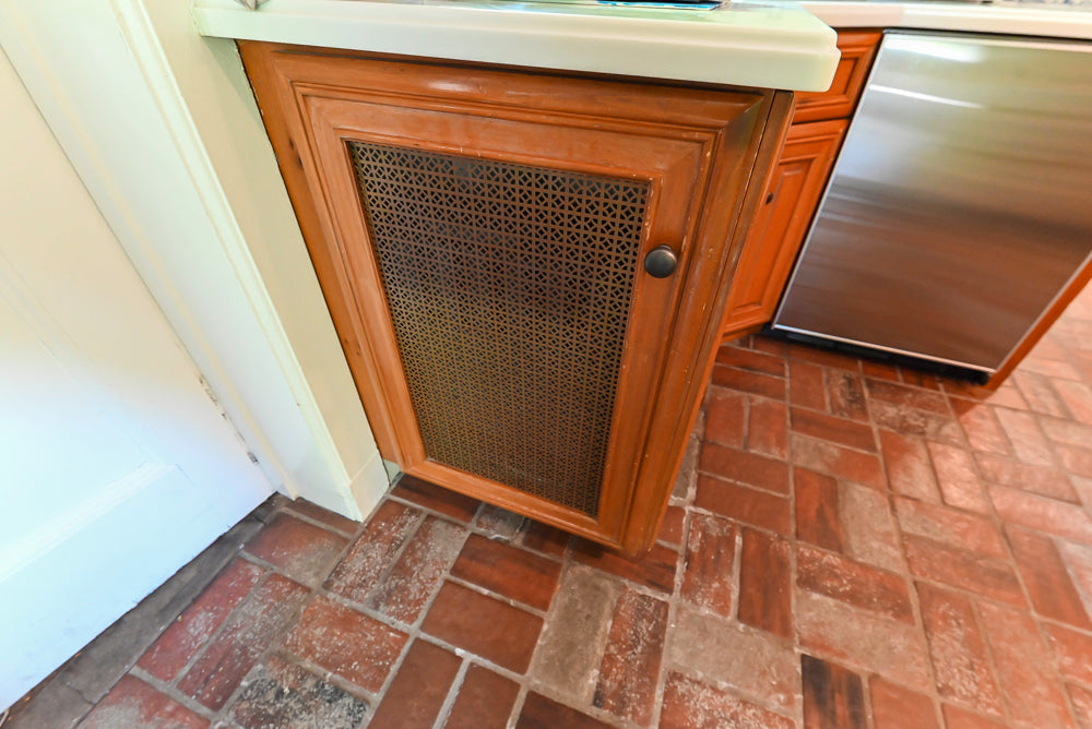Wood-Mode Traditional Classic Craftsman Butler's Pantry