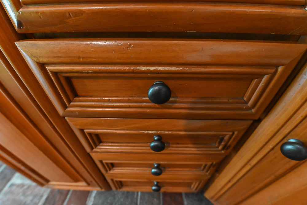 Wood-Mode Traditional Classic Craftsman Butler's Pantry