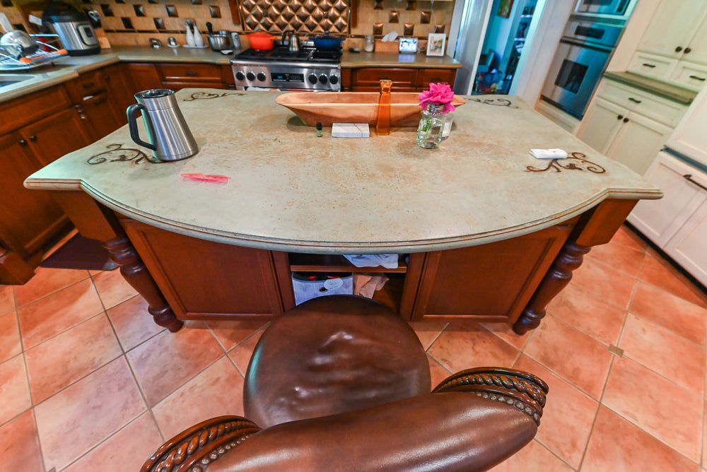 “The Henderson” Traditional Two-Tone Wooden Kitchen with Island & Appliances