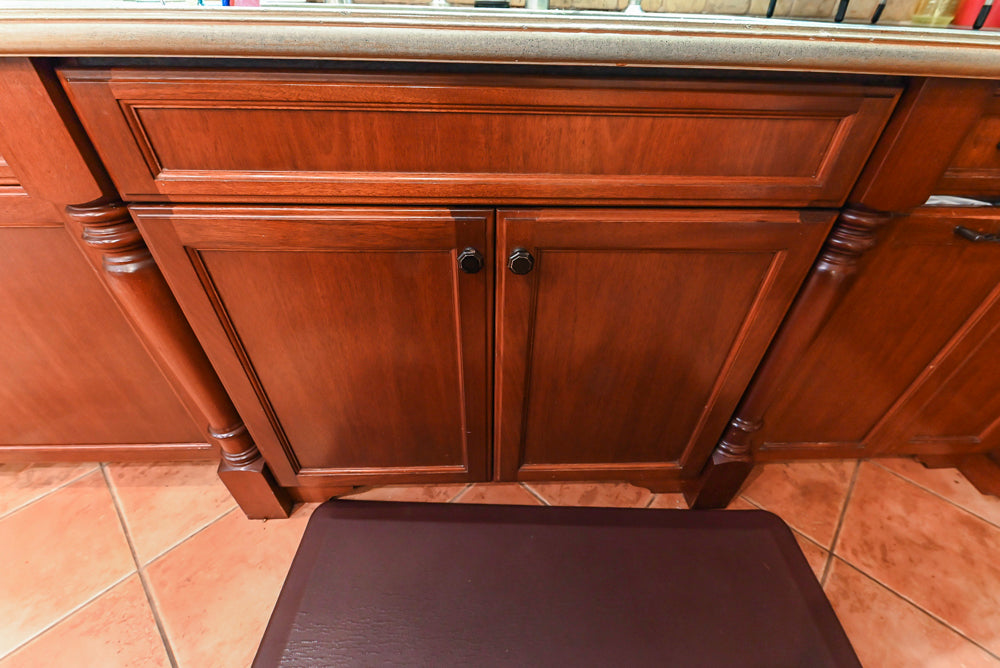 “The Henderson” Traditional Two-Tone Wooden Kitchen with Island & Appliances