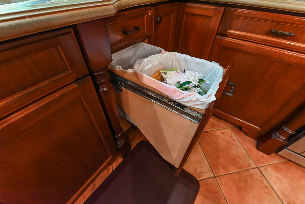 “The Henderson” Traditional Two-Tone Wooden Kitchen with Island & Appliances