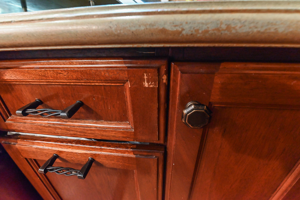 “The Henderson” Traditional Two-Tone Wooden Kitchen with Island & Appliances