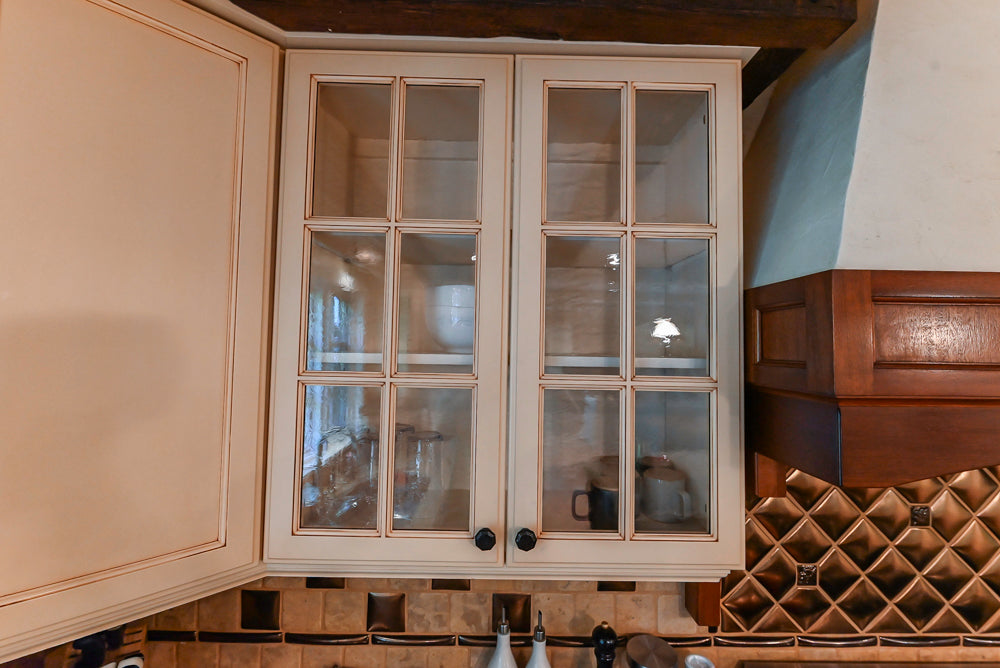 “The Henderson” Traditional Two-Tone Wooden Kitchen with Island & Appliances