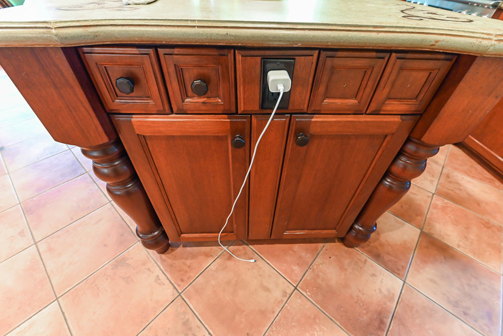 “The Henderson” Traditional Two-Tone Wooden Kitchen with Island & Appliances