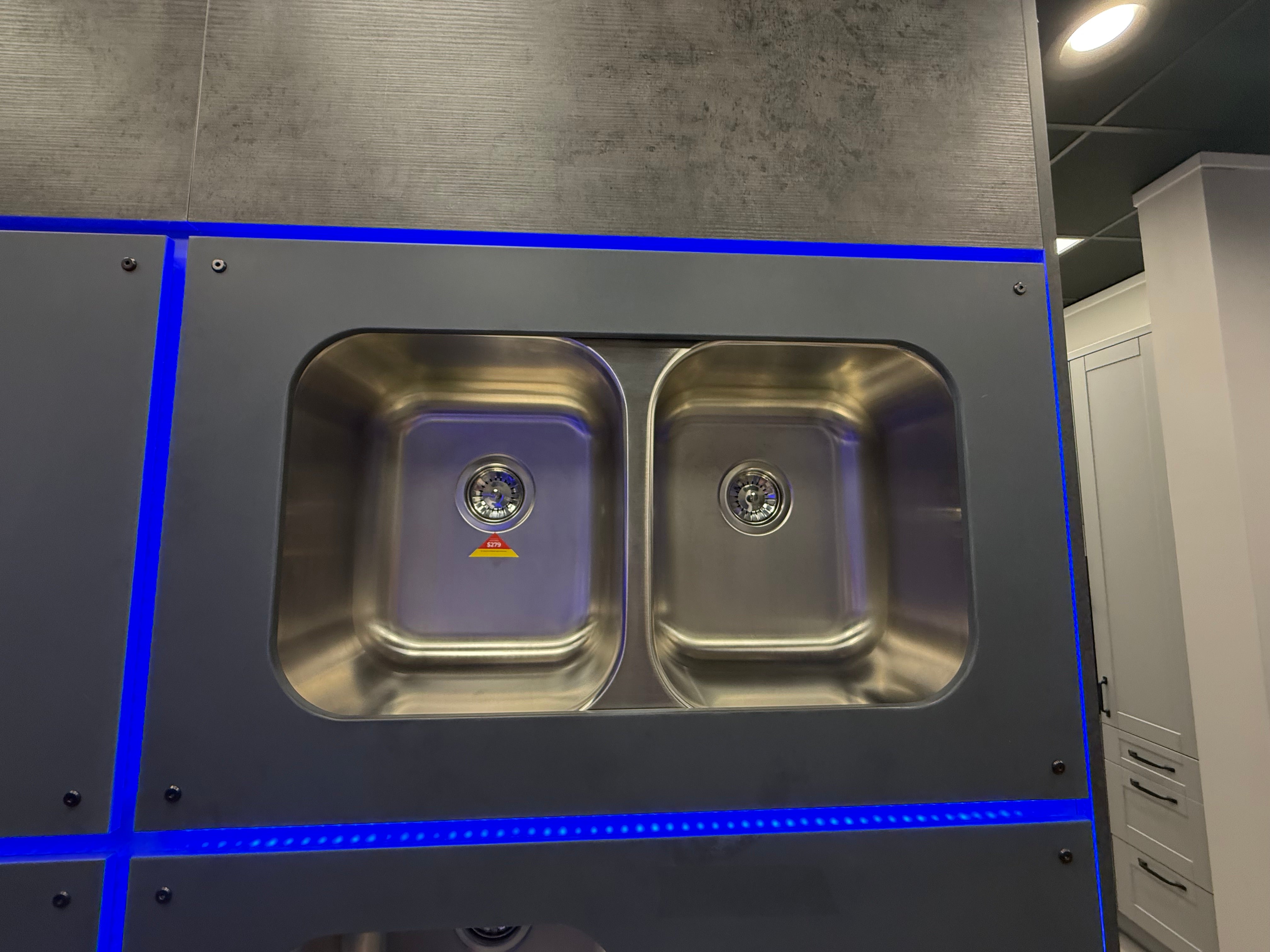 Stainless Steel 32" Undermount Double Bowl Kitchen Sink