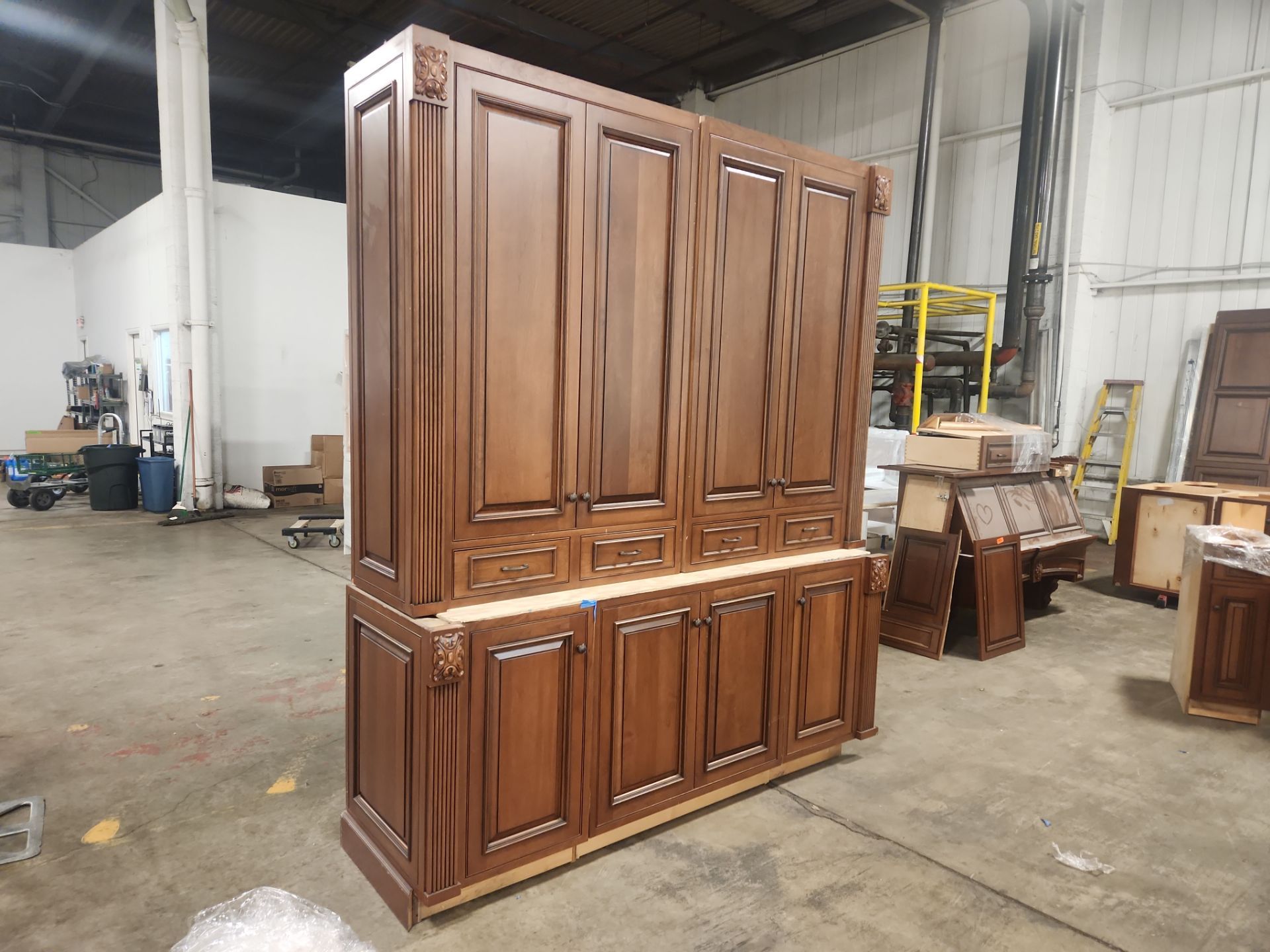 ÒThe ReserveÓ Custom Traditional Wood Butler's Pantry with Sub-Zero Wine Cooler