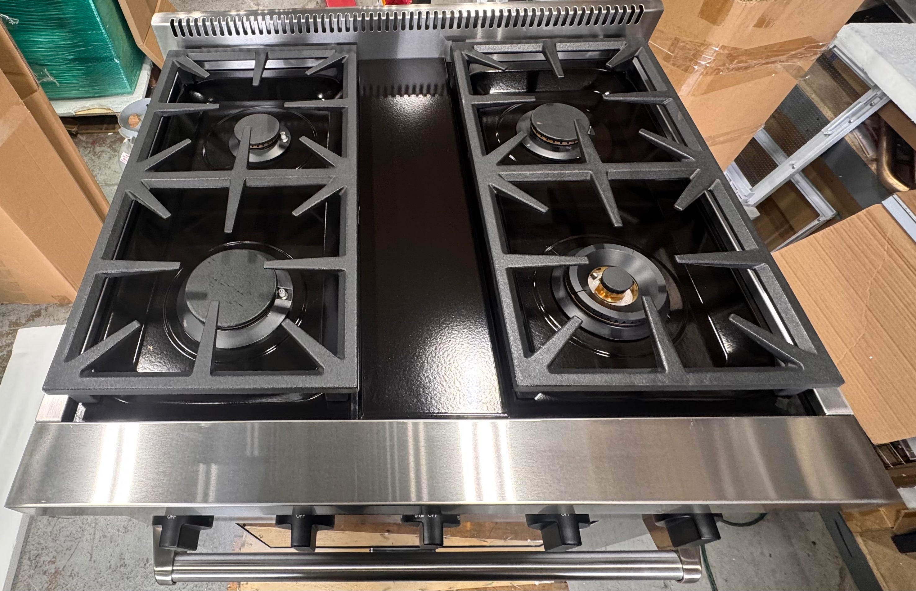 Kucht Professional KFX300 30" Stainless Steel Gas Range with Black Knobs