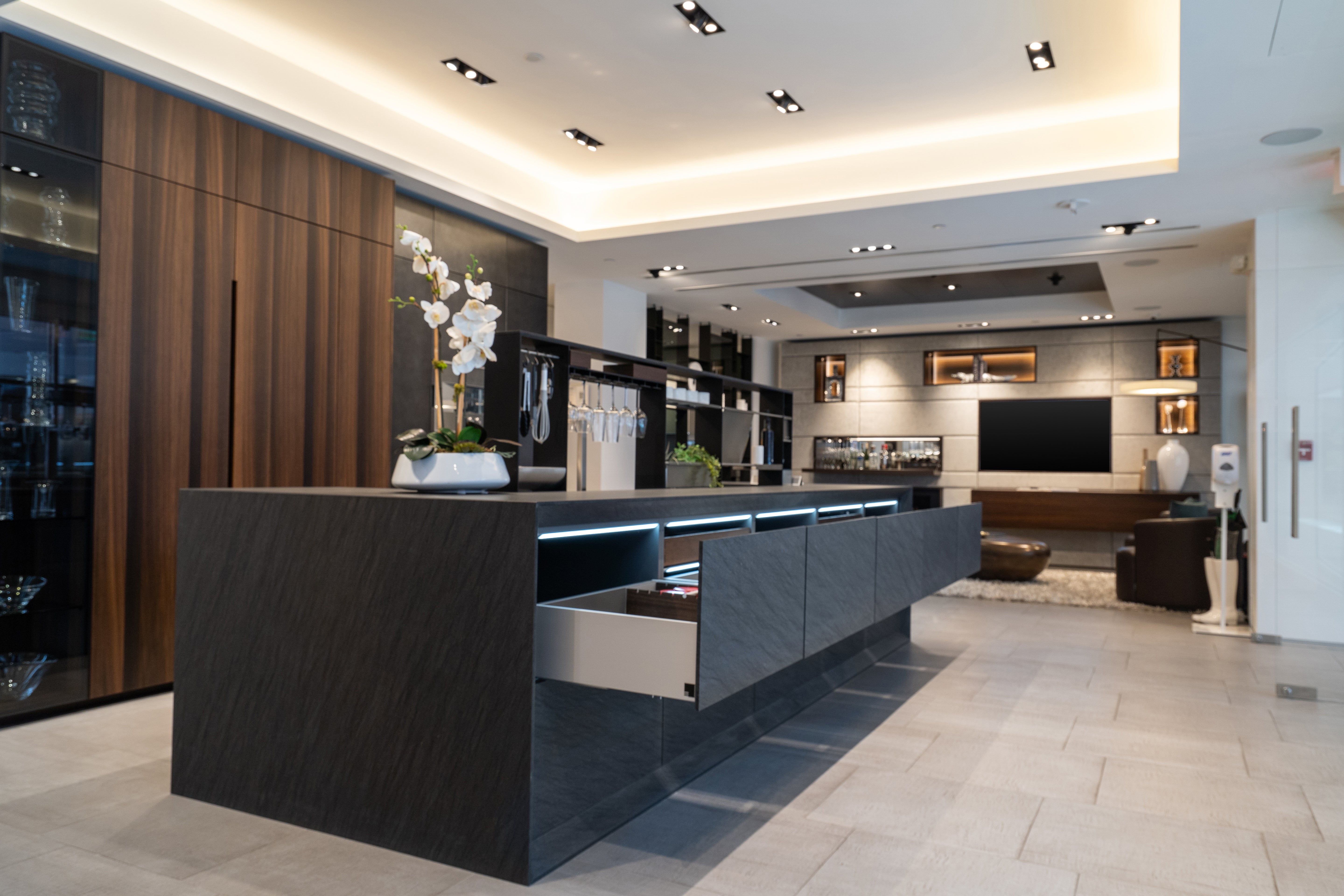 eggersmann Glance Glass and Carbono Stone Island Modern Smoked Oak Kitchen with Gaggenau Appliances