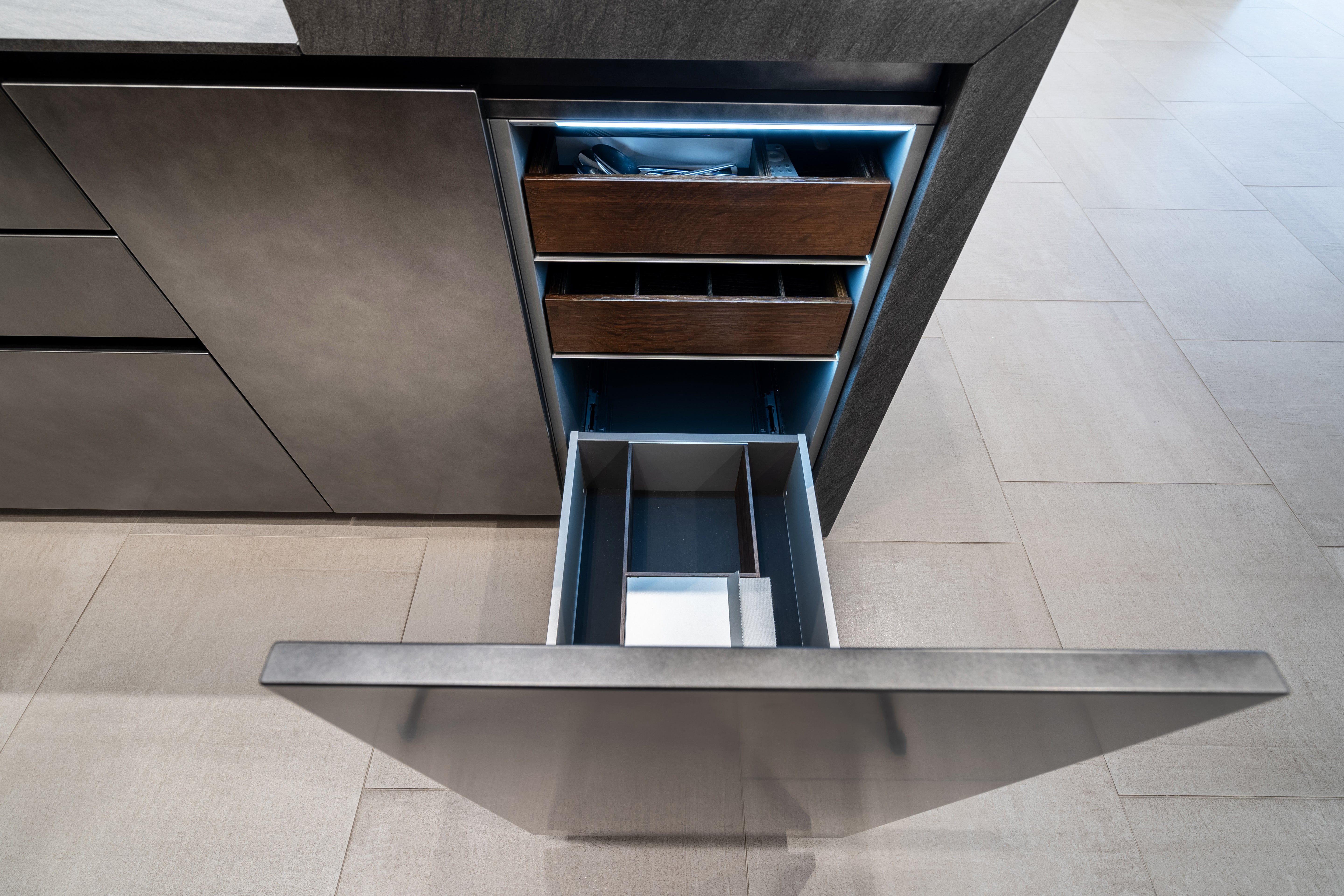 eggersmann Glance Glass and Carbono Stone Island Modern Smoked Oak Kitchen with Gaggenau Appliances