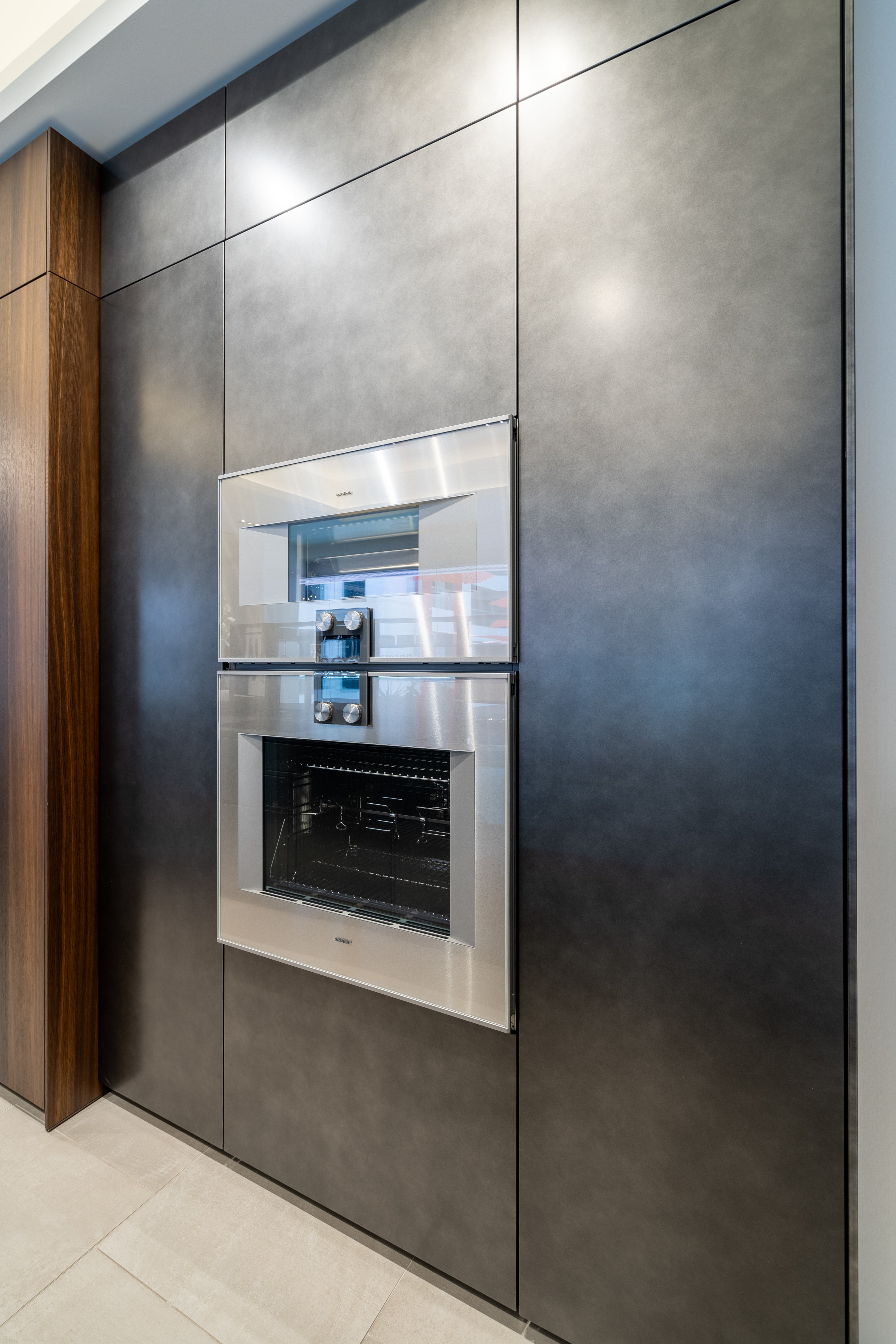eggersmann Glance Glass and Carbono Stone Island Modern Smoked Oak Kitchen with Gaggenau Appliances
